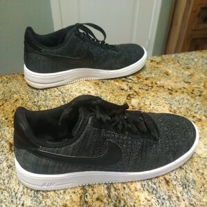 Nike Air Force 1 Running Basketball Flyknit Black 820256-001 MENS 9.5